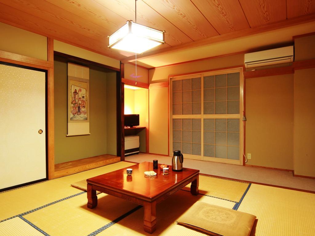 Sunrise Meiji-Ya Nozawaonsen Buitenkant foto